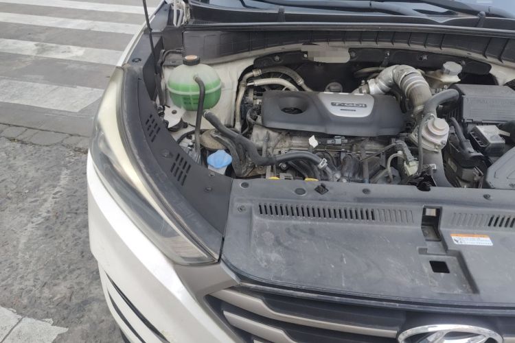 Used Hyundai Tucson 2015 1.6T Dual-Clutch Two-Wheel-Drive Smart Model Engine Bay Right