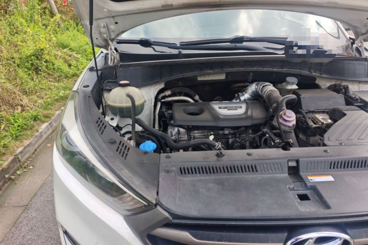 Used Hyundai Tucson 2015 1.6T Dual-Clutch Two-Wheel-Drive Leading Model Engine Bay Right