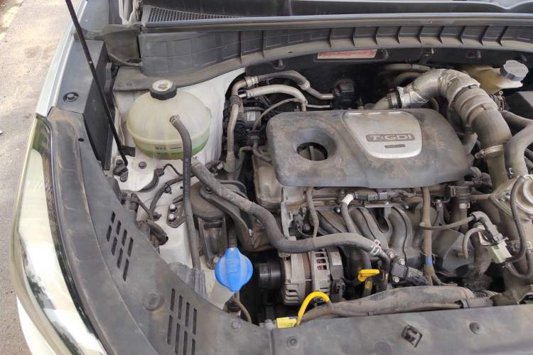 Used Hyundai Tucson 2015 1.6T Dual-Clutch Two-Wheel-Drive Leading Model Engine Bay Right
