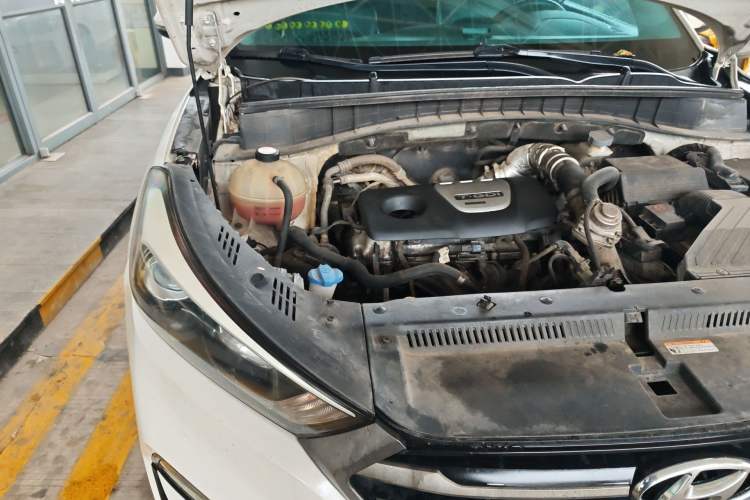 Used Hyundai Tucson 2015 1.6T Dual-Clutch Two-Wheel-Drive Smart Model Engine Bay Right