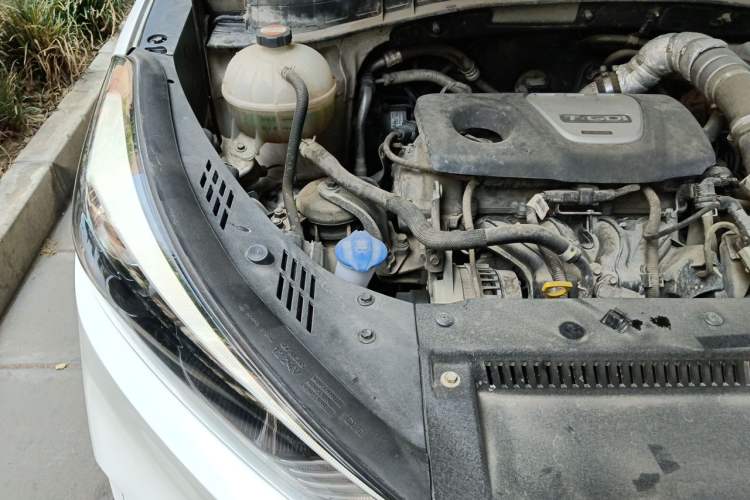 Used Hyundai Tucson 2015 1.6T Dual-Clutch Two-Wheel-Drive Smart Model Engine Bay Right