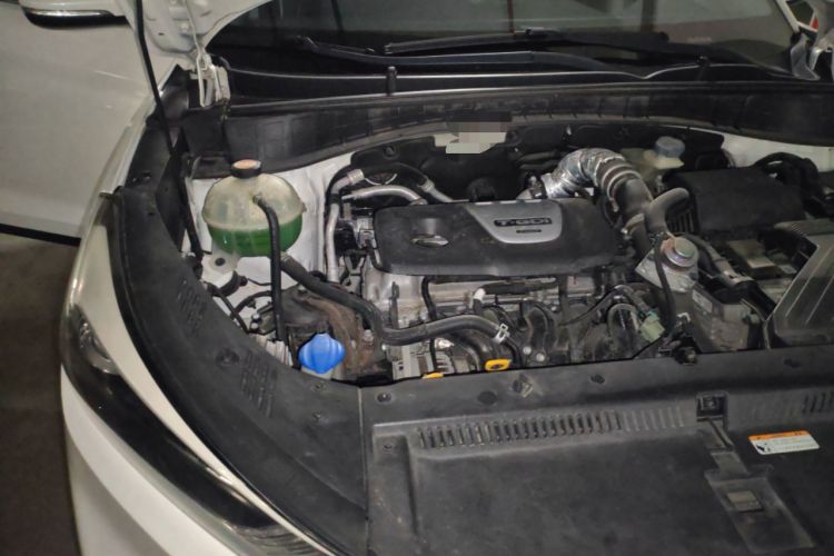 Used Hyundai Tucson 2015 1.6T Dual-Clutch Two-Wheel-Drive Leading Model Engine Bay Right