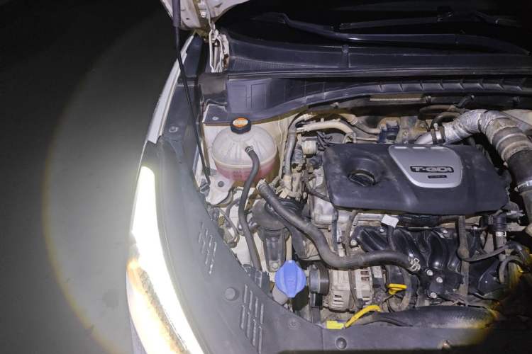 Used Hyundai Tucson 2015 1.6T Dual-Clutch Two-Wheel-Drive Smart Model Engine Bay Right