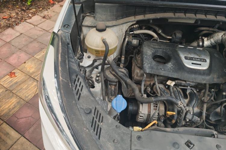Used Hyundai Tucson 2015 1.6T Dual-Clutch Two-Wheel-Drive Smart Model Engine Bay Right
