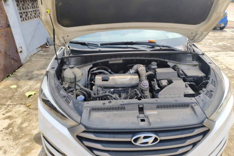 Used Hyundai Tucson 2015 1.6T Dual-Clutch Two-Wheel-Drive Smart Model Engine Bay Right