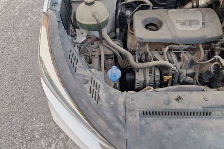 Used Hyundai Tucson 2015 1.6T Dual-Clutch Two-Wheel-Drive Leading Model Engine Bay Right