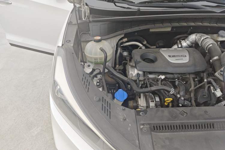 Used Hyundai Tucson 2015 1.6T Dual-Clutch Two-Wheel-Drive Leading Model Engine Bay Right