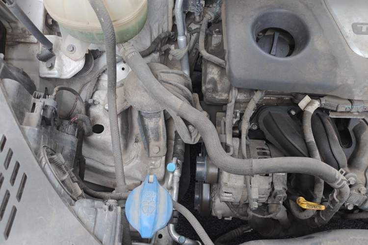 Used Hyundai Tucson 2015 1.6T Dual-Clutch Two-Wheel-Drive Smart Model Engine Bay Right