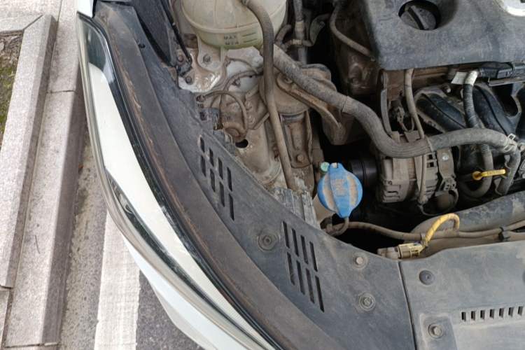 Used Hyundai Tucson 2015 1.6T Dual-Clutch Two-Wheel-Drive Smart Model Engine Bay Right