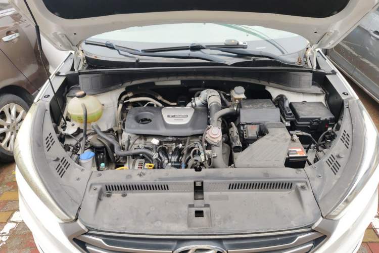 Used Hyundai Tucson 2015 1.6T Dual-Clutch Two-Wheel-Drive Smart Model Engine Bay