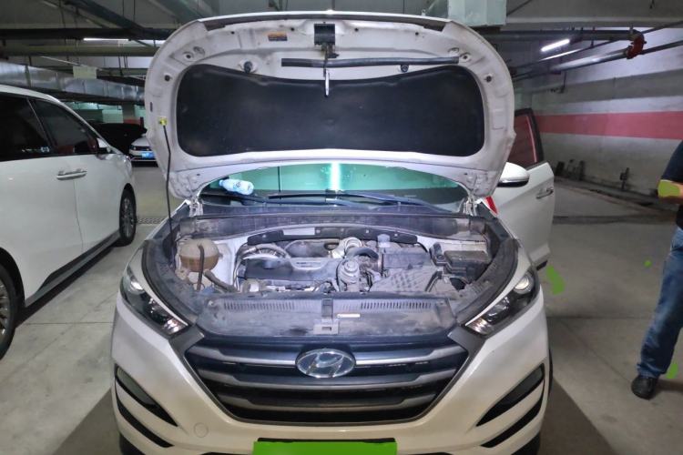 Used Hyundai Tucson 2015 1.6T Dual-Clutch Two-Wheel-Drive Smart Model Engine Bay