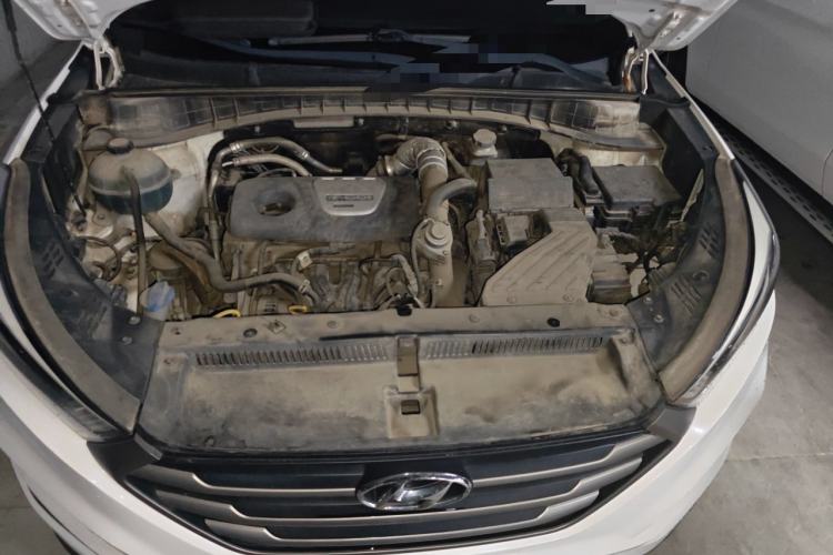 Used Hyundai Tucson 2015 1.6T Dual-Clutch Two-Wheel-Drive Smart Model Engine Bay