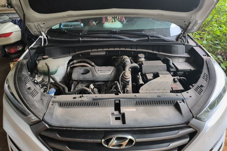 Used Hyundai Tucson 2015 1.6T Dual-Clutch Two-Wheel-Drive Smart Model Engine Bay
