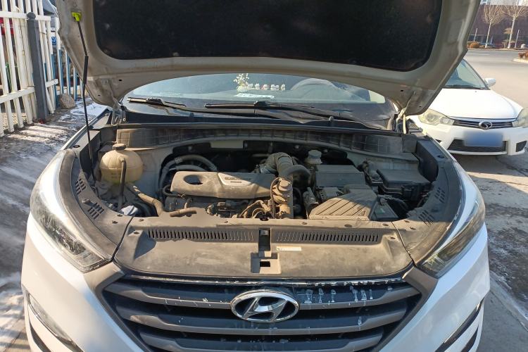 Used Hyundai Tucson 2015 1.6T Dual-Clutch Two-Wheel-Drive Smart Model Engine Bay