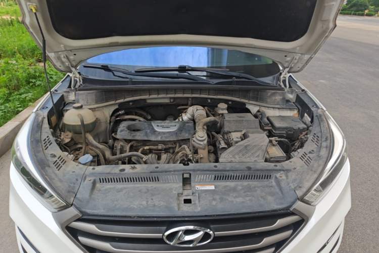 Used Hyundai Tucson 2015 1.6T Dual-Clutch Two-Wheel-Drive Smart Model Engine Bay