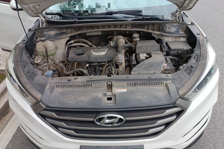 Used Hyundai Tucson 2015 1.6T Dual-Clutch Two-Wheel-Drive Smart Model Engine Bay