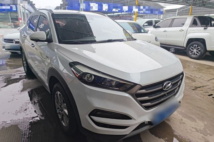 Used Hyundai Tucson 2015 1.6T Dual-Clutch Two-Wheel-Drive Smart Model Exterior 1