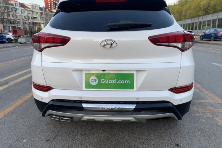 Used Hyundai Tucson 2015 1.6T Dual-Clutch Two-Wheel-Drive Smart Model Exterior 1