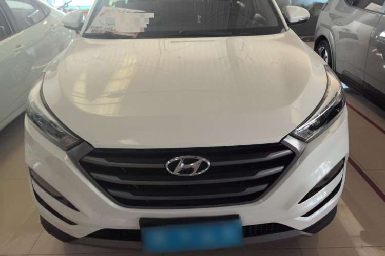 Used Hyundai Tucson 2015 1.6T Dual-Clutch Two-Wheel-Drive Smart Model Exterior 1