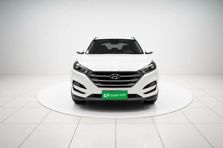 Used Hyundai Tucson 2015 2.0L Automatic Two-Wheel Drive Smart Version Exterior 1