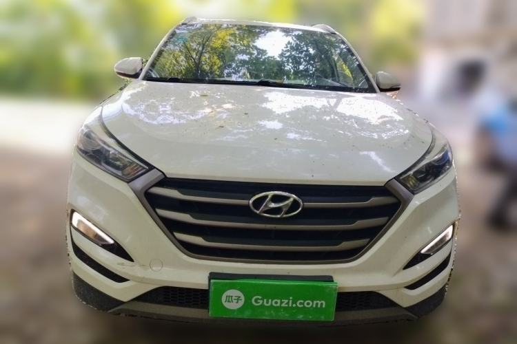 Used Hyundai Tucson 2015 1.6T Dual-Clutch Two-Wheel-Drive Smart Model Exterior 1