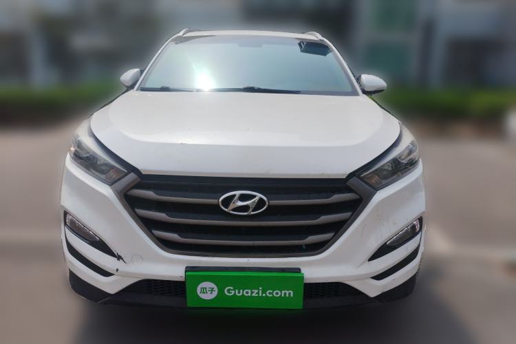 Used Hyundai Tucson 2015 1.6T Dual-Clutch Two-Wheel-Drive Smart Model Exterior 1