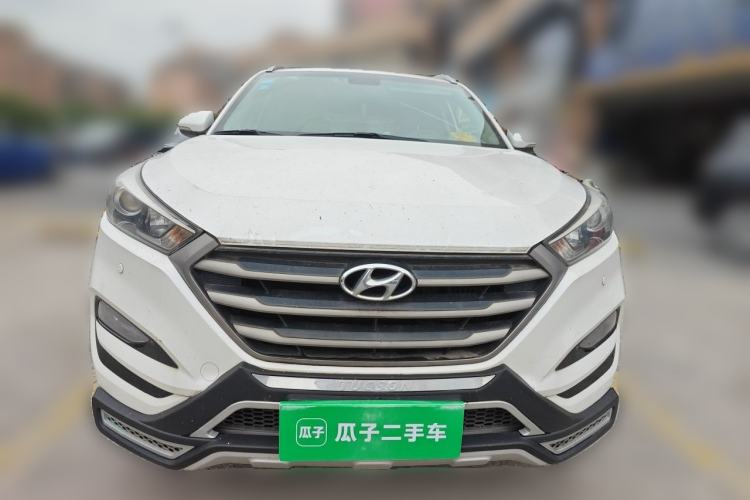 Used Hyundai Tucson 2015 1.6T Dual-Clutch Two-Wheel-Drive Smart Model Exterior 1
