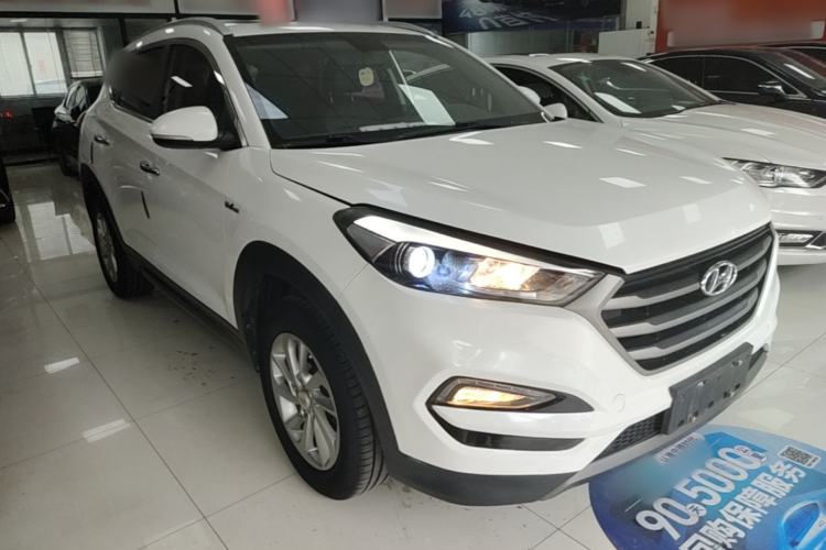 Used Hyundai Tucson 2015 1.6T Dual-Clutch Two-Wheel-Drive Smart Model Exterior 1