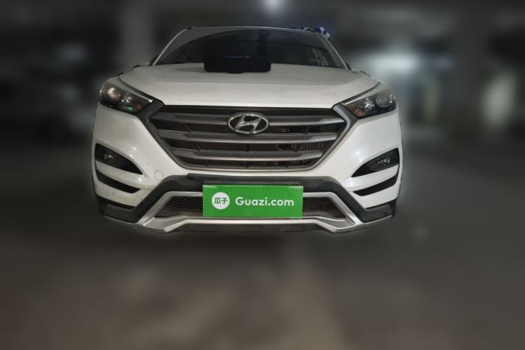 Used Hyundai Tucson 2015 1.6T Dual-Clutch Two-Wheel-Drive Smart Model Exterior 1
