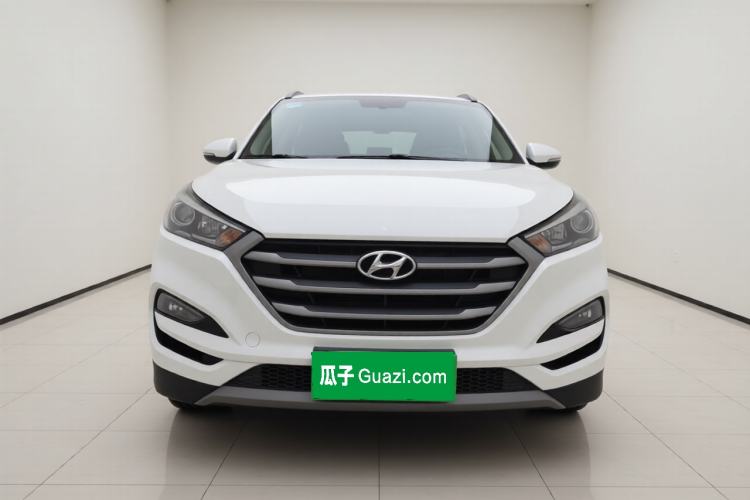 Used Hyundai Tucson 2015 1.6T Dual-Clutch Two-Wheel-Drive Smart Model Exterior 1