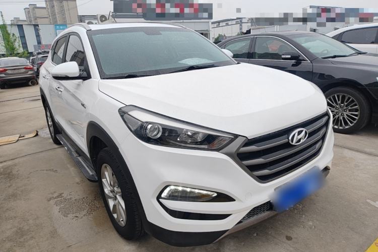 Used Hyundai Tucson 2015 1.6T Dual-Clutch Two-Wheel-Drive Smart Model Exterior 1