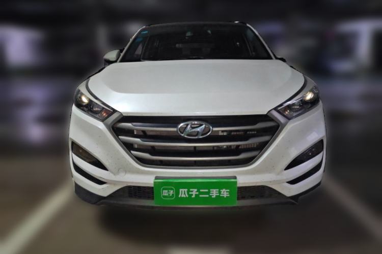 Used Hyundai Tucson 2015 1.6T Dual-Clutch Two-Wheel-Drive Smart Model Exterior 1