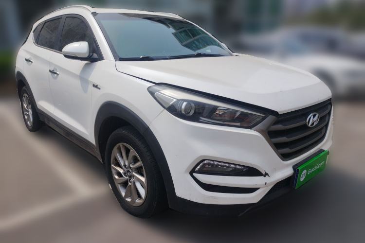 Used Hyundai Tucson 2015 1.6T Dual-Clutch Two-Wheel-Drive Smart Model Exterior 2