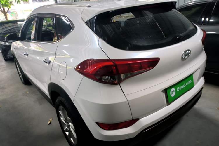 Used Hyundai Tucson 2015 1.6T Dual-Clutch Two-Wheel-Drive Smart Model Exterior 2