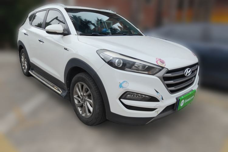 Used Hyundai Tucson 2015 1.6T Dual-Clutch Two-Wheel-Drive Smart Model Exterior 2
