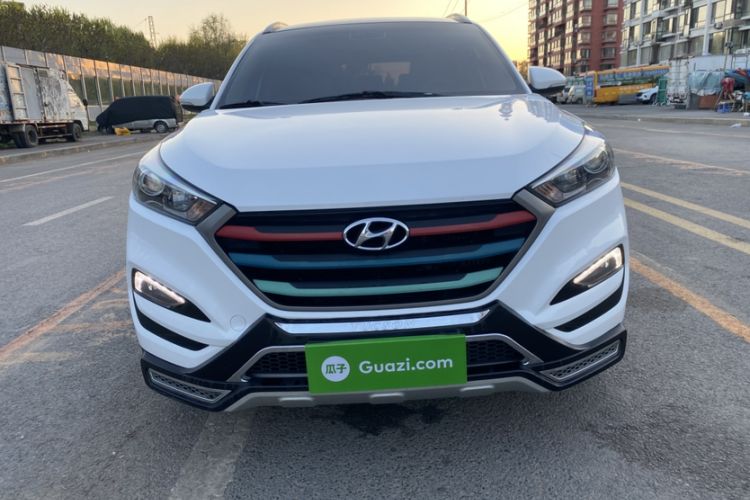 Used Hyundai Tucson 2015 1.6T Dual-Clutch Two-Wheel-Drive Smart Model Exterior 3