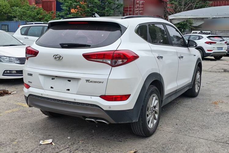 Used Hyundai Tucson 2015 1.6T Dual-Clutch Two-Wheel-Drive Smart Model Exterior 3