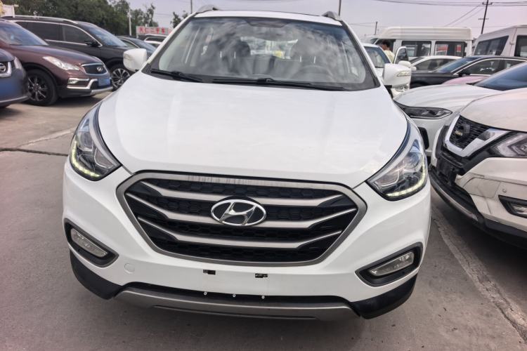 Used Hyundai Tucson 2015 1.6T Dual-Clutch Two-Wheel-Drive Smart Model Exterior 3