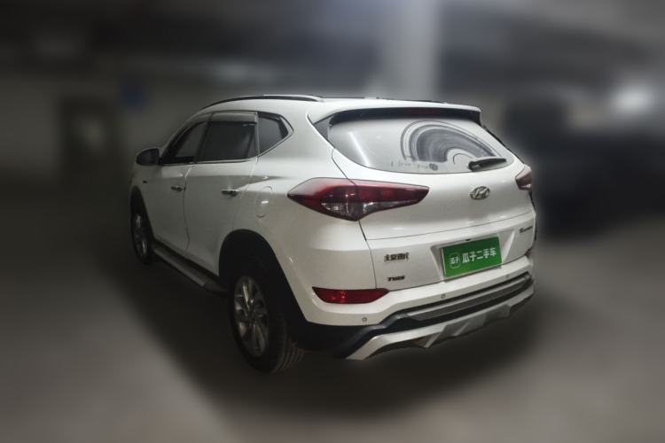Used Hyundai Tucson 2015 1.6T Dual-Clutch Two-Wheel-Drive Smart Model Exterior 3