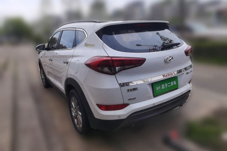 Used Hyundai Tucson 2015 1.6T Dual-Clutch Two-Wheel-Drive Smart Model Exterior 3