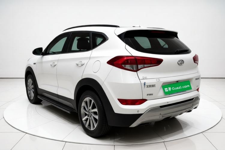 Used Hyundai Tucson 2015 1.6T Dual-Clutch Two-Wheel-Drive Smart Model Exterior 3