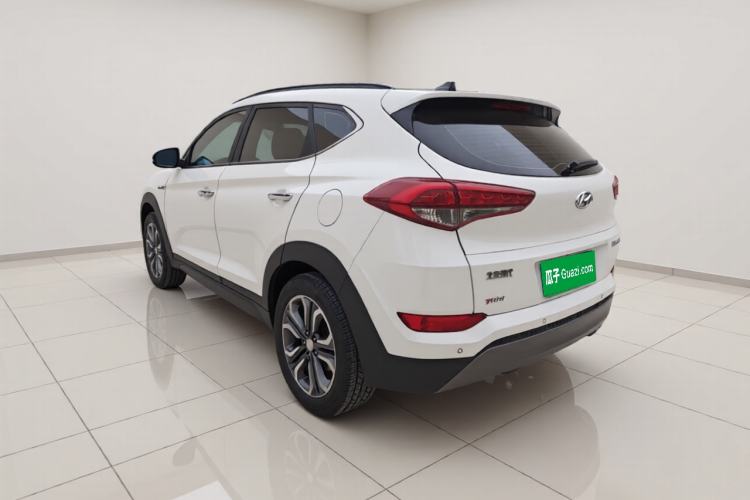 Used Hyundai Tucson 2015 1.6T Dual-Clutch Two-Wheel-Drive Leading Model Exterior 3