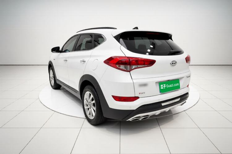 Used Hyundai Tucson 2015 1.6T Dual-Clutch Two-Wheel-Drive Smart Model Exterior 3