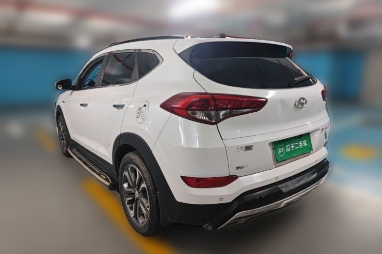 Used Hyundai Tucson 2015 1.6T Dual-Clutch Two-Wheel-Drive Leading Model Exterior 3