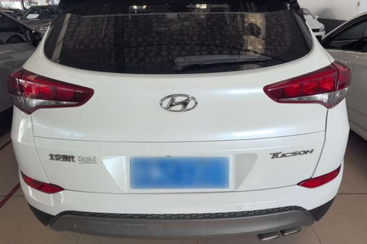 Used Hyundai Tucson 2015 1.6T Dual-Clutch Two-Wheel-Drive Smart Model Exterior 4