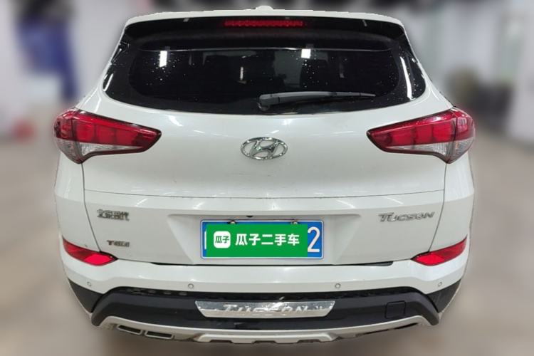 Used Hyundai Tucson 2015 1.6T Dual-Clutch Two-Wheel-Drive Smart Model Exterior 4