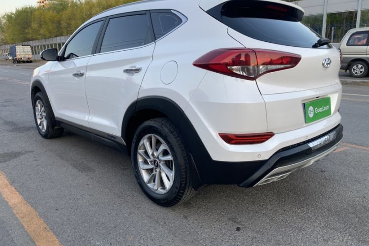 Used Hyundai Tucson 2015 1.6T Dual-Clutch Two-Wheel-Drive Smart Model Exterior 5