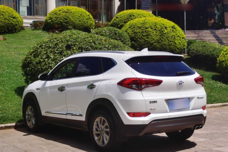 Used Hyundai Tucson 2015 1.6T Dual-Clutch Two-Wheel-Drive Smart Model Exterior 5