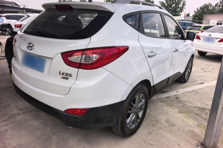 Used Hyundai Tucson 2015 1.6T Dual-Clutch Two-Wheel-Drive Smart Model Exterior 5