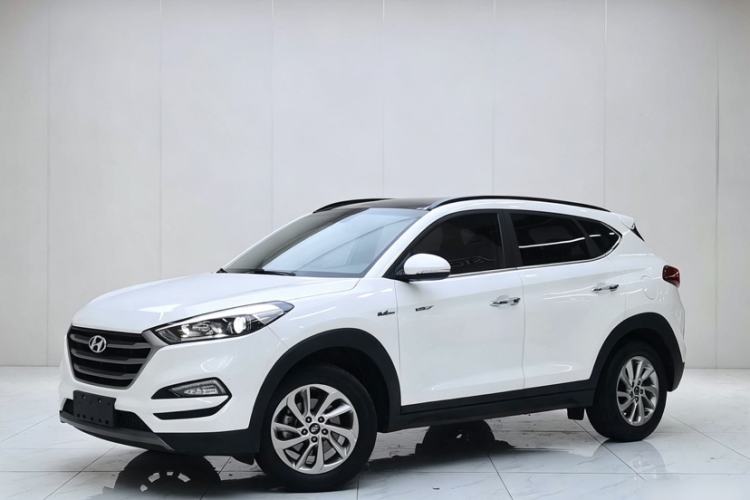 Used Hyundai Tucson 2015 1.6T Dual-Clutch Two-Wheel-Drive Smart Model Exterior 5